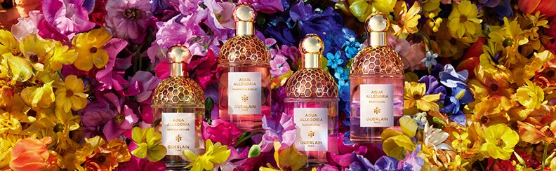 <link rel="stylesheet" type="text/css" href="https://static.sephora.fr/www/webmaster/sfcc/fr/css/ban.css">
<div class="ban_ ban_type_1">
<div class="div_ban_1"><a href="https://www.sephora.ro/guerlain-fragrancefinder.html"><img alt="" src="productdetailpage/AA_FLORABLOOM_MKTBANNER_FINDER.jpg?$staticlink$" style="max-width:100%" title="" /></a></div>
<div class="div_ban_2"><a href="https://www.sephora.ro/guerlain-fragrancefinder.html"><p class="text">GASEȘTE PARFUMUL AQUA ALLEGORIA PERFECT PENTRU TINE SAU PENTRU CINEVA DRAG </p><span class="button" title="INCEPE">Incepe</span></a></div>
</div>